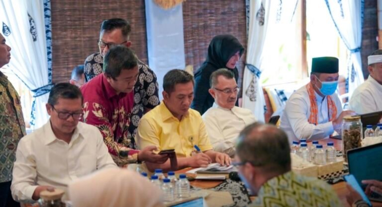 Bupati Karawang dan Gubernur Jabar Bahas Revitalisasi 14 Ribu Hektare Tambak Pantura, Karawang Masuk Tahap Pertama 2026