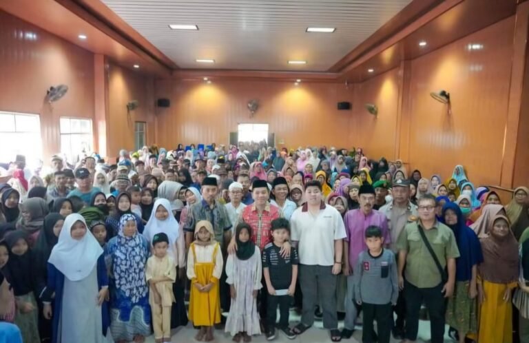 Aksi Haru Bupati H. Aep Syaepuloh di Kampung Halaman: 700 Yatim dan Jompo Terima Santunan