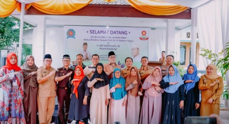 Bazar Sembako Murah di Tunggakjati Disambut Antusias, Bupati Tekankan Pentingnya Solidaritas dan Kolaborasi Sosial