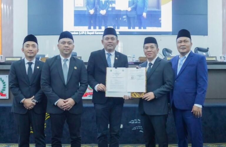 Bupati Karawang Sampaikan LKPJ 2025 di Paripurna DPRD, Kinerja Pembangunan Tunjukkan Tren Positif dan Berkelanjutan   