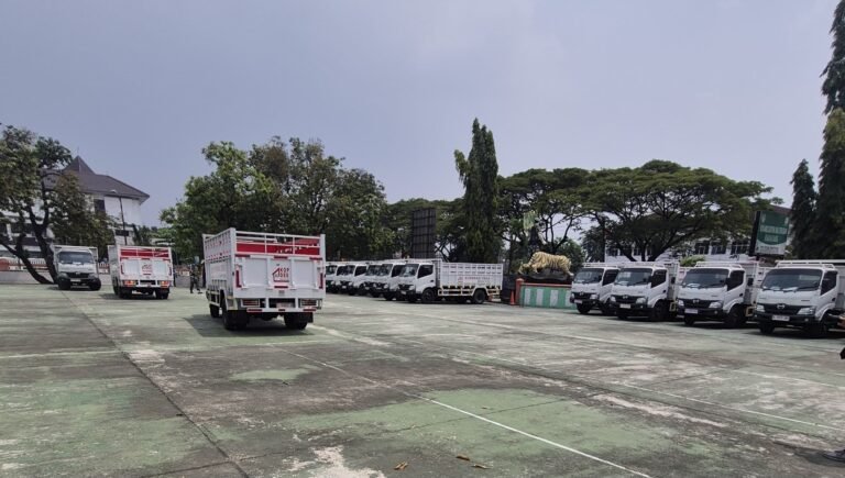 17 Desa di Karawang Terima Truk Agrinas, Sinergi TNI–Pemda–Swasta Perkuat Ekonomi Desa Berbasis Koperasi   