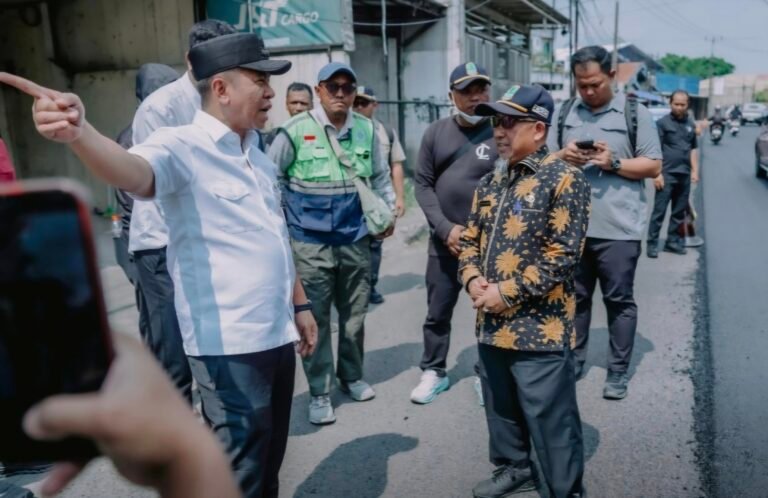 Pemkab Karawang Percepat Perbaikan Infrastruktur Jalan, Tingkatkan Kenyamanan dan Keselamatan Masyarakat   