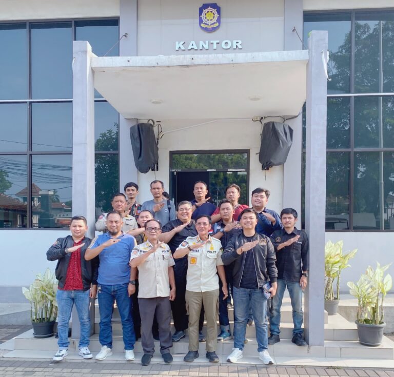 Koalisi LSM dan Ormas Karawang Lakukan Audiensi ke Satpol PP Bahas Gempur Rokok Ilegal