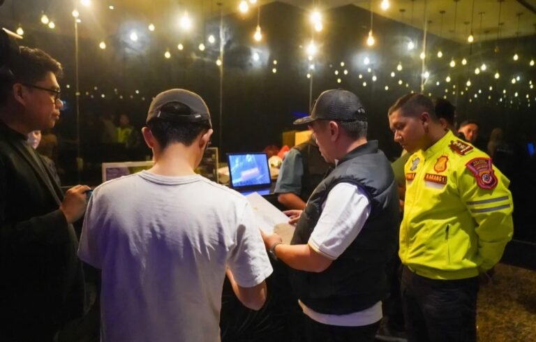 Bupati Aep Pimpin Sidak Tempat Hiburan Malam, Tegaskan Kepatuhan Usaha dan Ketertiban Masyarakat Jadi Prioritas   