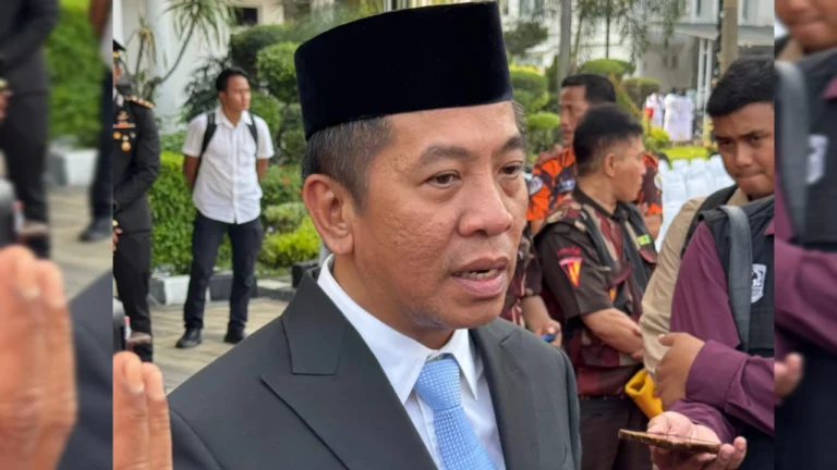 Bupati Aep Tegaskan Penutupan Gerai Alfamart dan Indomaret di Karawang Murni Keputusan Bisnis, Bukan Karena Koperasi Desa Kelurahan Merah Putih   