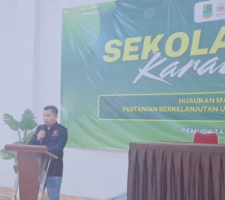 Emed Tarmedi: H. Aep Syaepuloh Layak Menjadi Bapak Tani Karawang