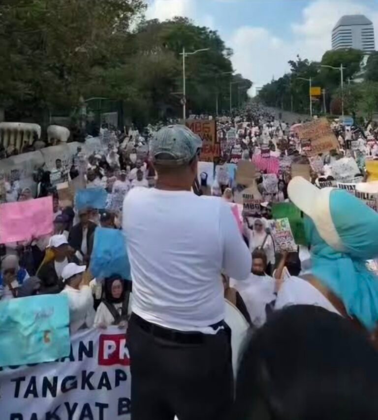 Aliansi Masyarakat Jakarta Timur Gelar Aksi Dukung Keberlanjutan Program Makan Bergizi Gratis, Minta Koruptor Ditindak Tegas   