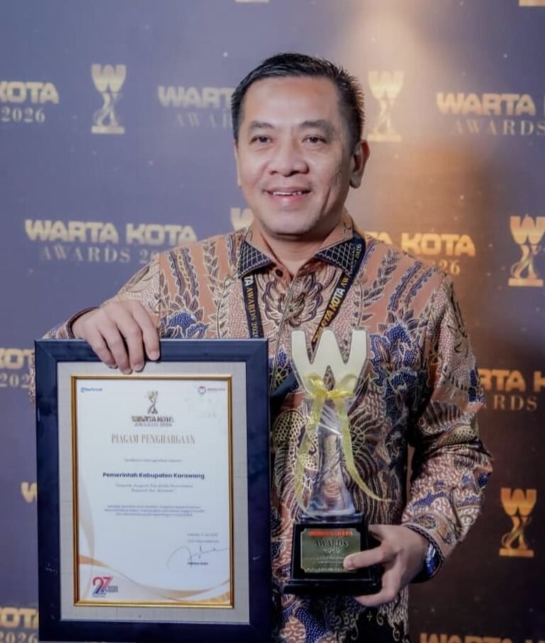 Bupati Aep Syaepuloh Raih Anugerah Tata Kelola Pemerintahan Responsif dan Akuntabel, Bukti Komitmen Karawang Tingkatkan Pelayanan Publik   