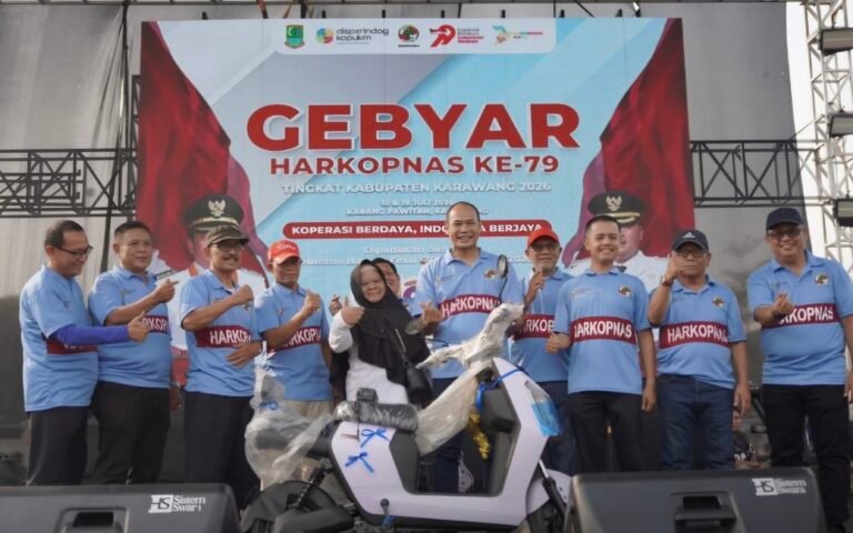 Ribuan Warga Meriahkan Gebyar Harkopnas ke-79 di Karawang, Sekda Tegaskan Koperasi dan UMKM Pilar Utama Penguatan Ekonomi Kerakyatan   