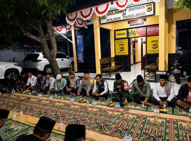 Peringati Hari Bhayangkara ke-80, Polsek Pakisjaya Perkuat Sinergi Bersama Forkopimcam, Pemerintah Desa, dan Masyarakat Demi Mewujudkan Kamtibmas yang Kondusif