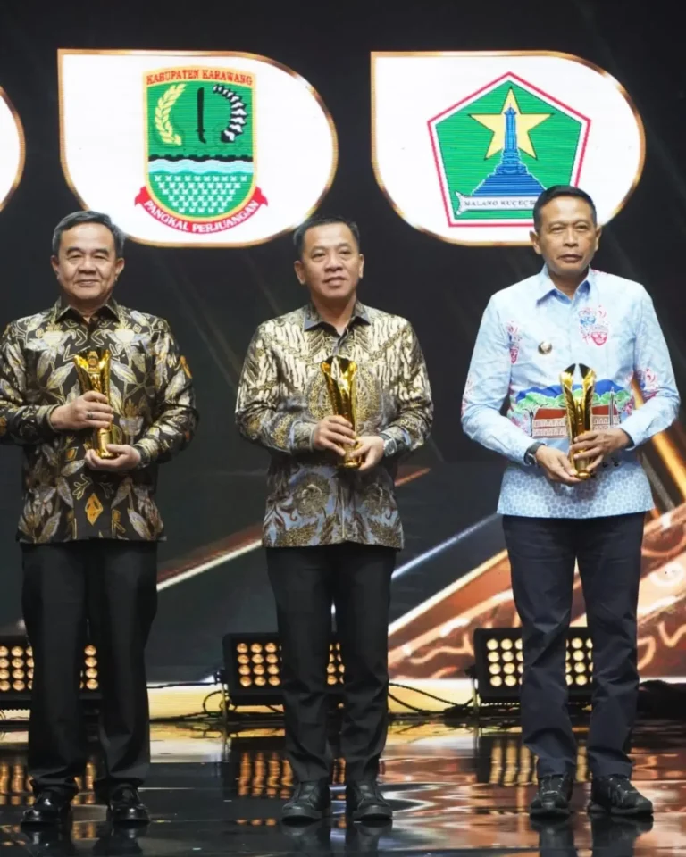 Komitmen Majukan Pendidikan, Bupati Aep Ukir Prestasi di Pemimpin Daerah Awards 2026   