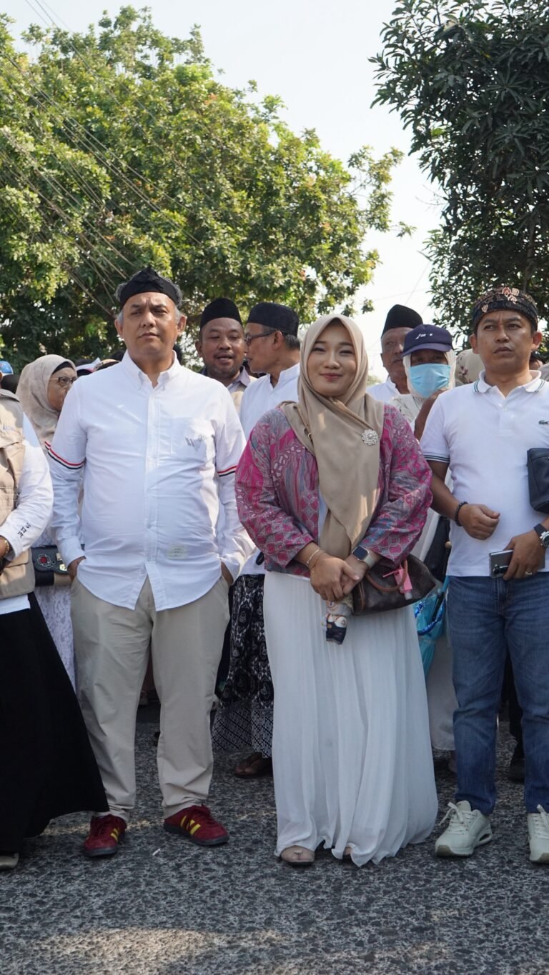 Teh Alya Resmi Daftar Bakal Calon Kades Bengle, Ribuan Relawan Beri Dukungan   