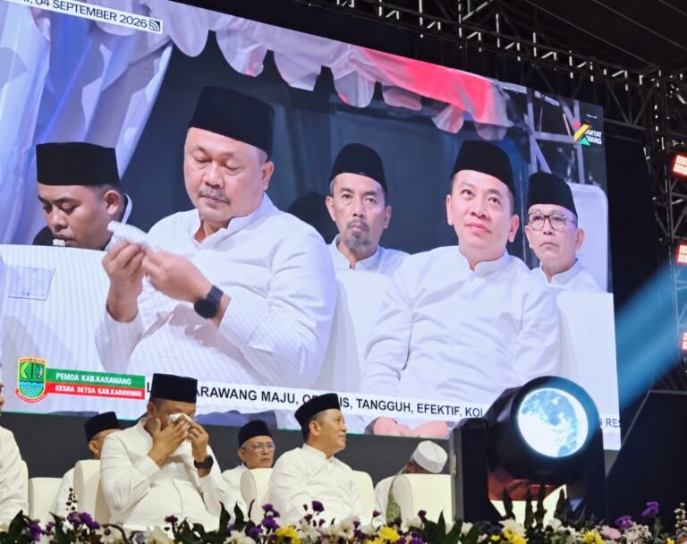 Bupati Aep Ajak Ribuan Warga Jadikan HUT ke-393 Karawang Momentum Perkuat Kebersamaan   